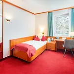 Hotell Blumlage 3*