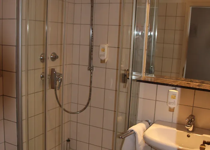 ホテル ブルムラゲ ツェレ