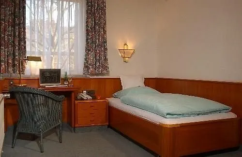 ホテル ブルムラゲ ツェレ